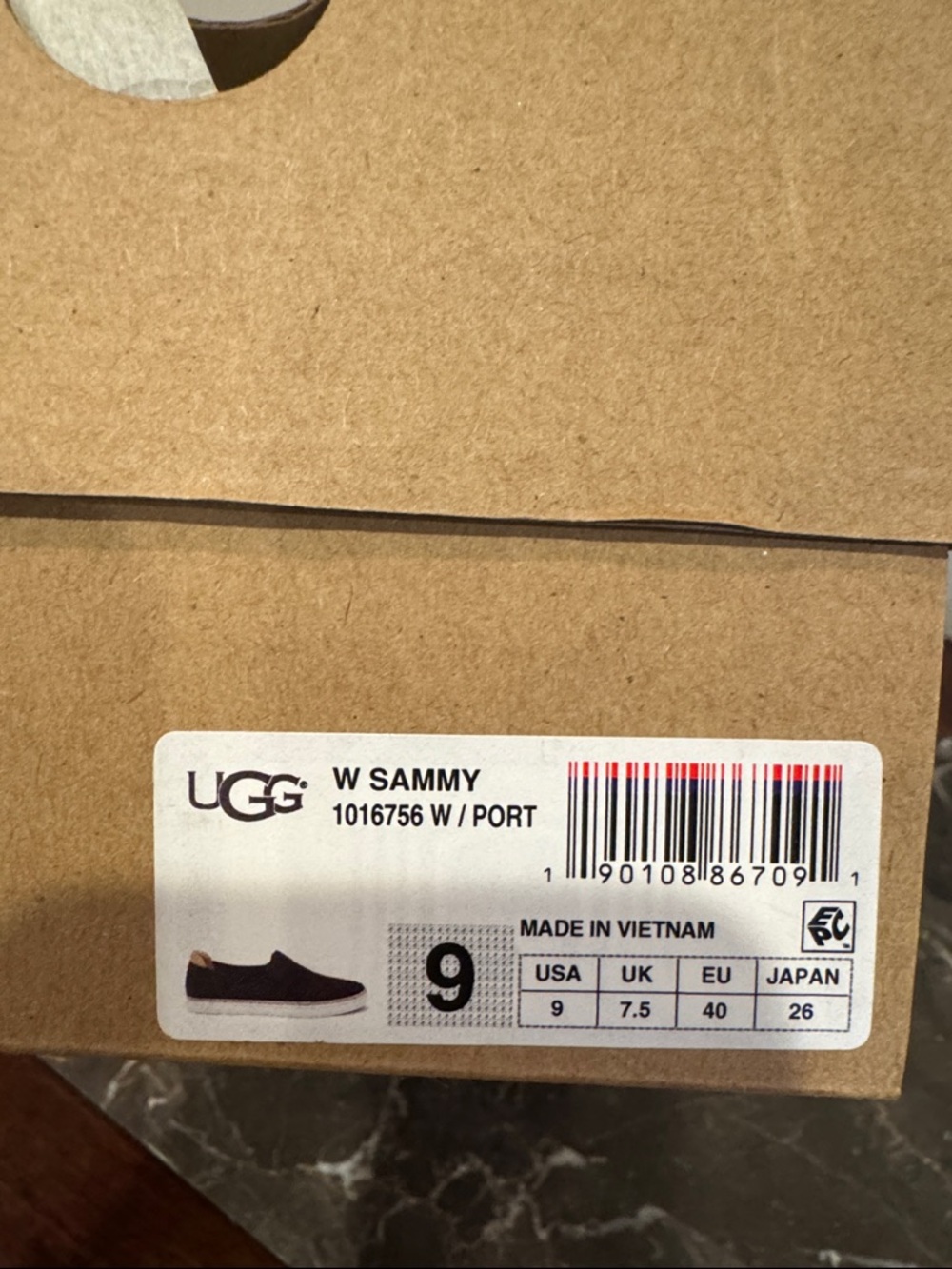 UGG W Sammy Slip-On Flats in Port (Dark Burgundy) - Picture 2 of 6